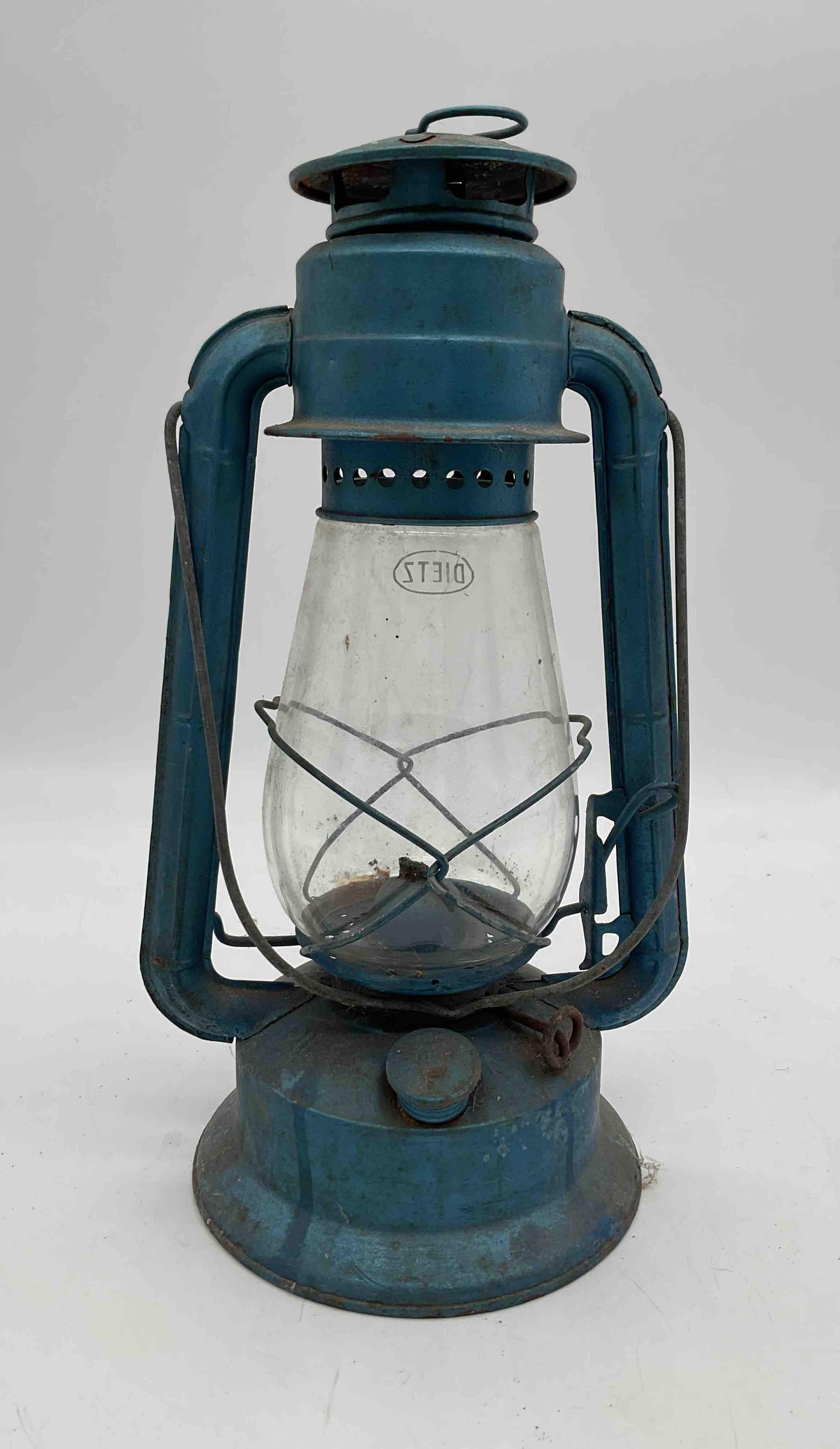 Dietz #20 Junior Oil Burning Lantern (1 of 5)