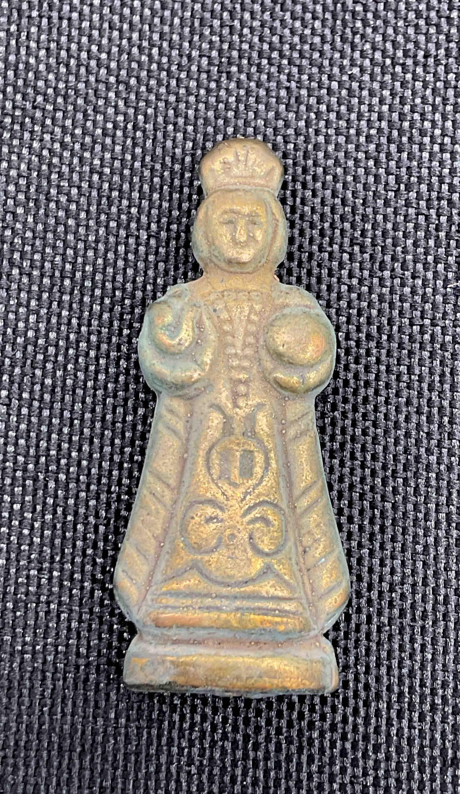 Antique Brass Religious Pendant – Infant of Prague (1 of 2)