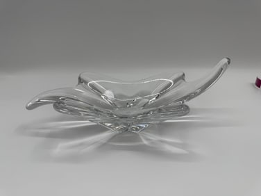 Clear Art Glass Star Shaped Bowl