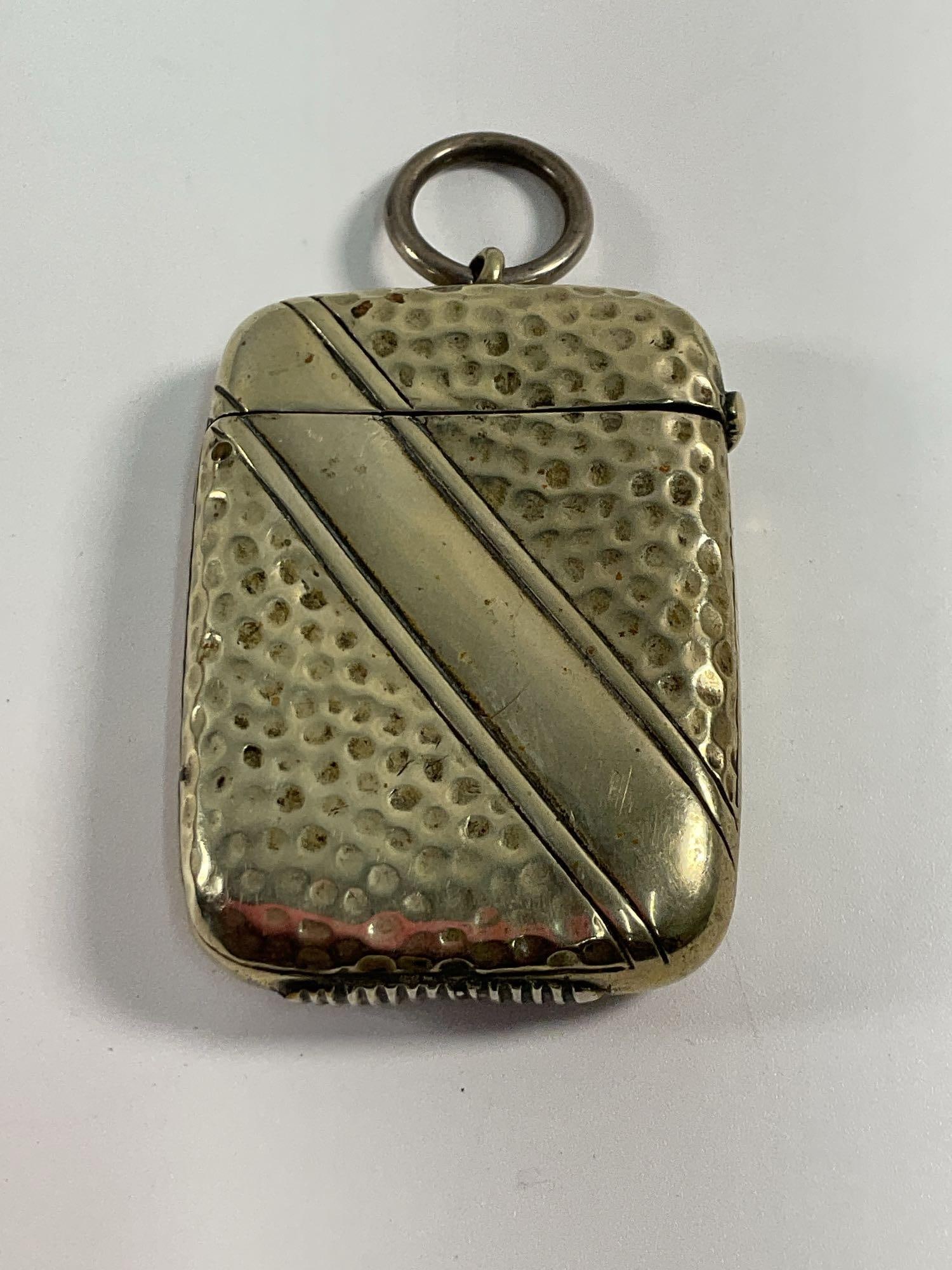 Antique sterling silver vesta case (match safe) 57 (1 of 3)