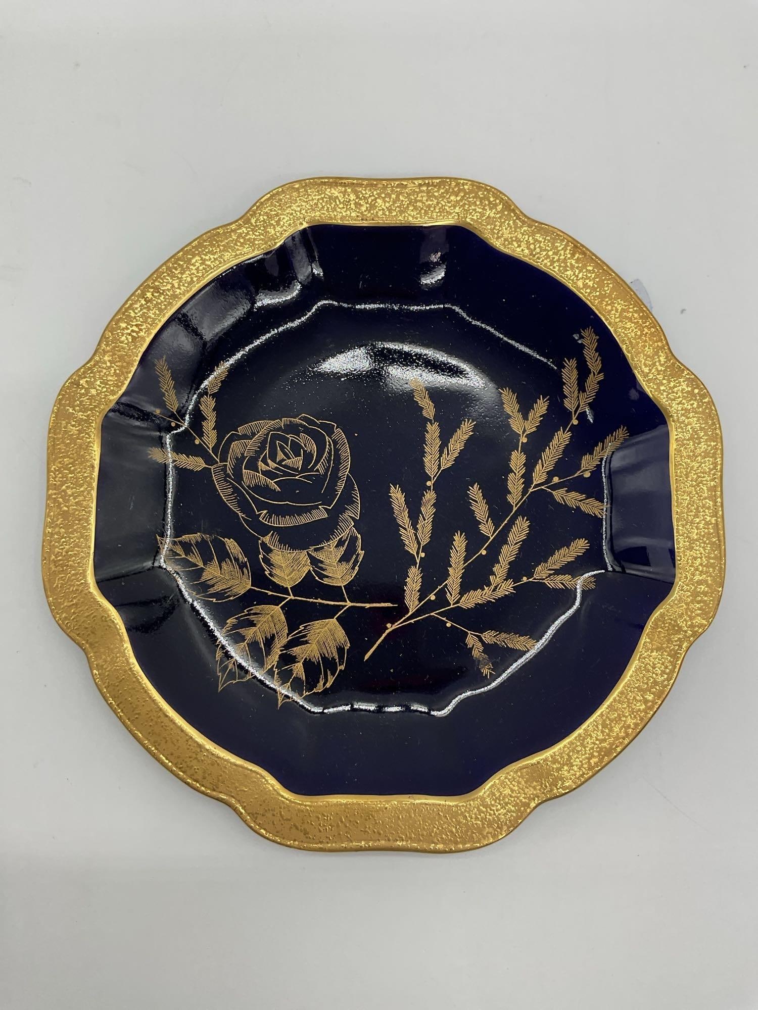 Ilmenau Echt Kobalt Rose Motif Plate (1 of 4)