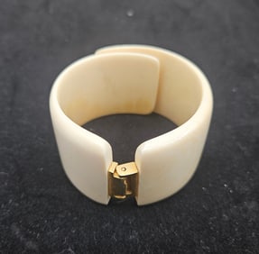 Vintage Cream-Colored Bangle Bracelet