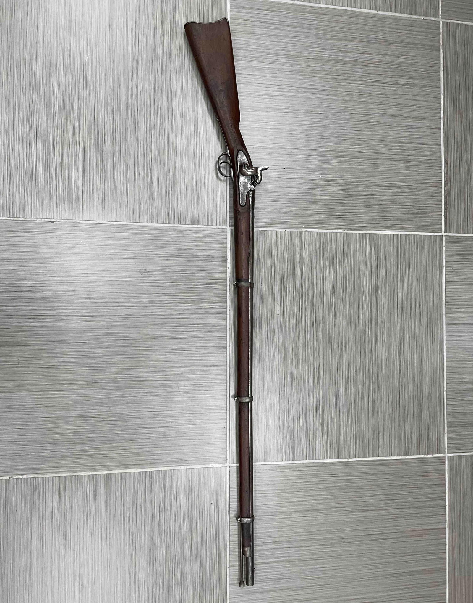 Vintage U.S. Antique Colt Long Rifle: Antique colt long rifle Dimensions: L56in W5in