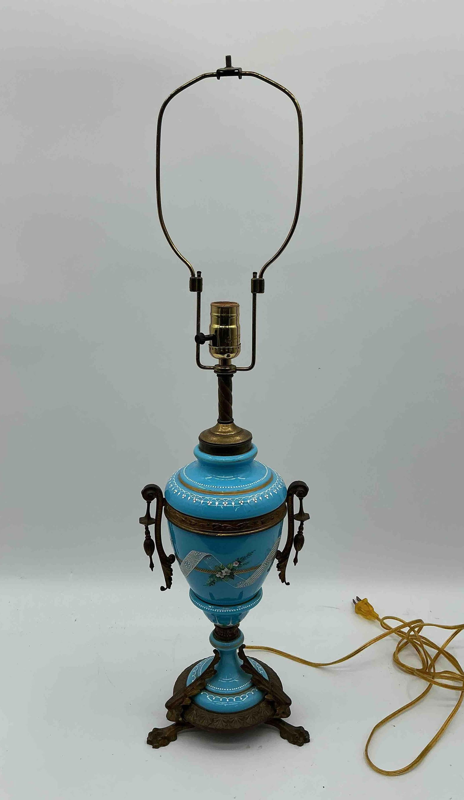 Antique Blue Porcelain and Brass Table Lamp (1 of 11)