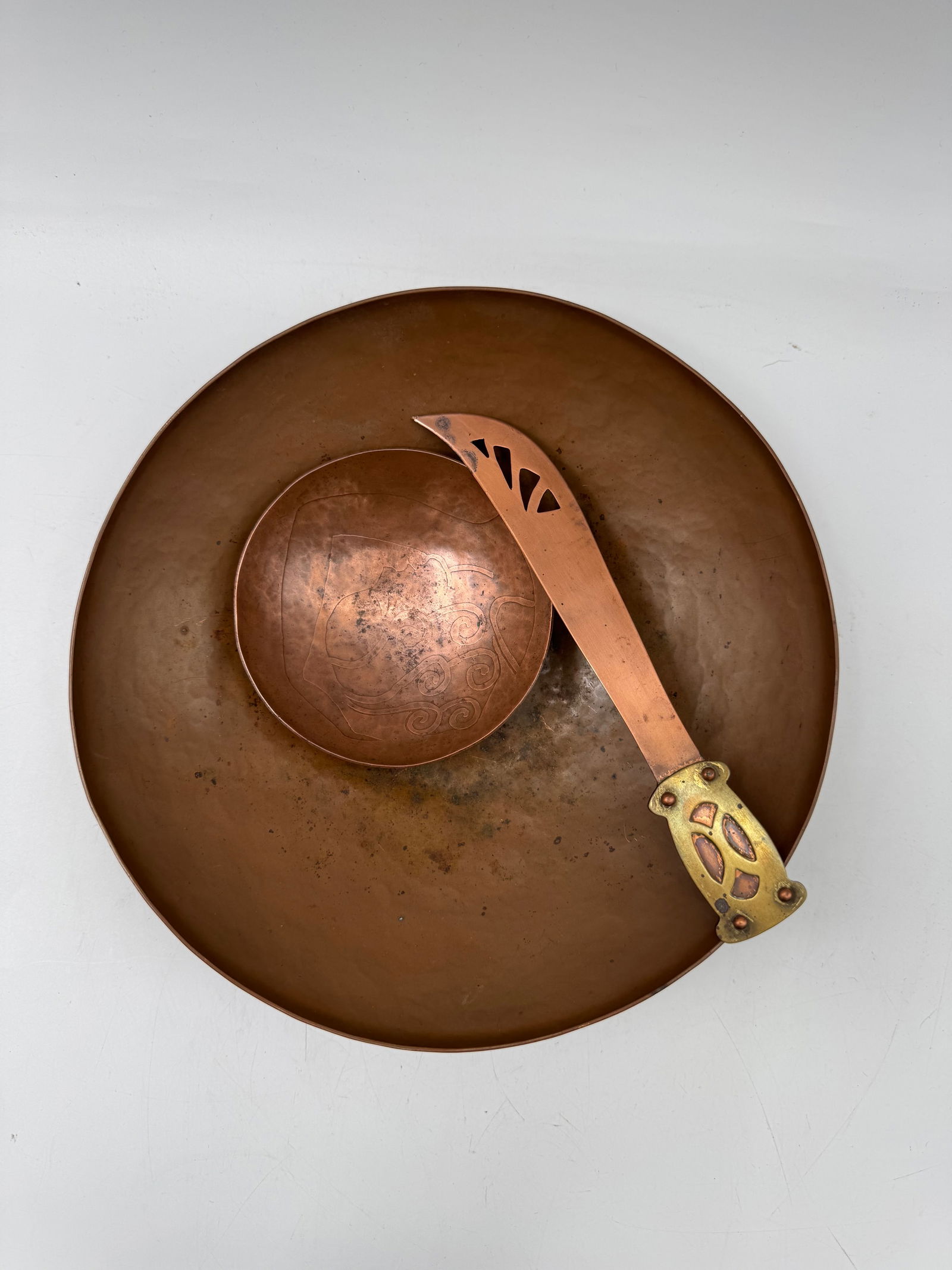 Copper Bowl Set with Decorative Knife (1 of 3)