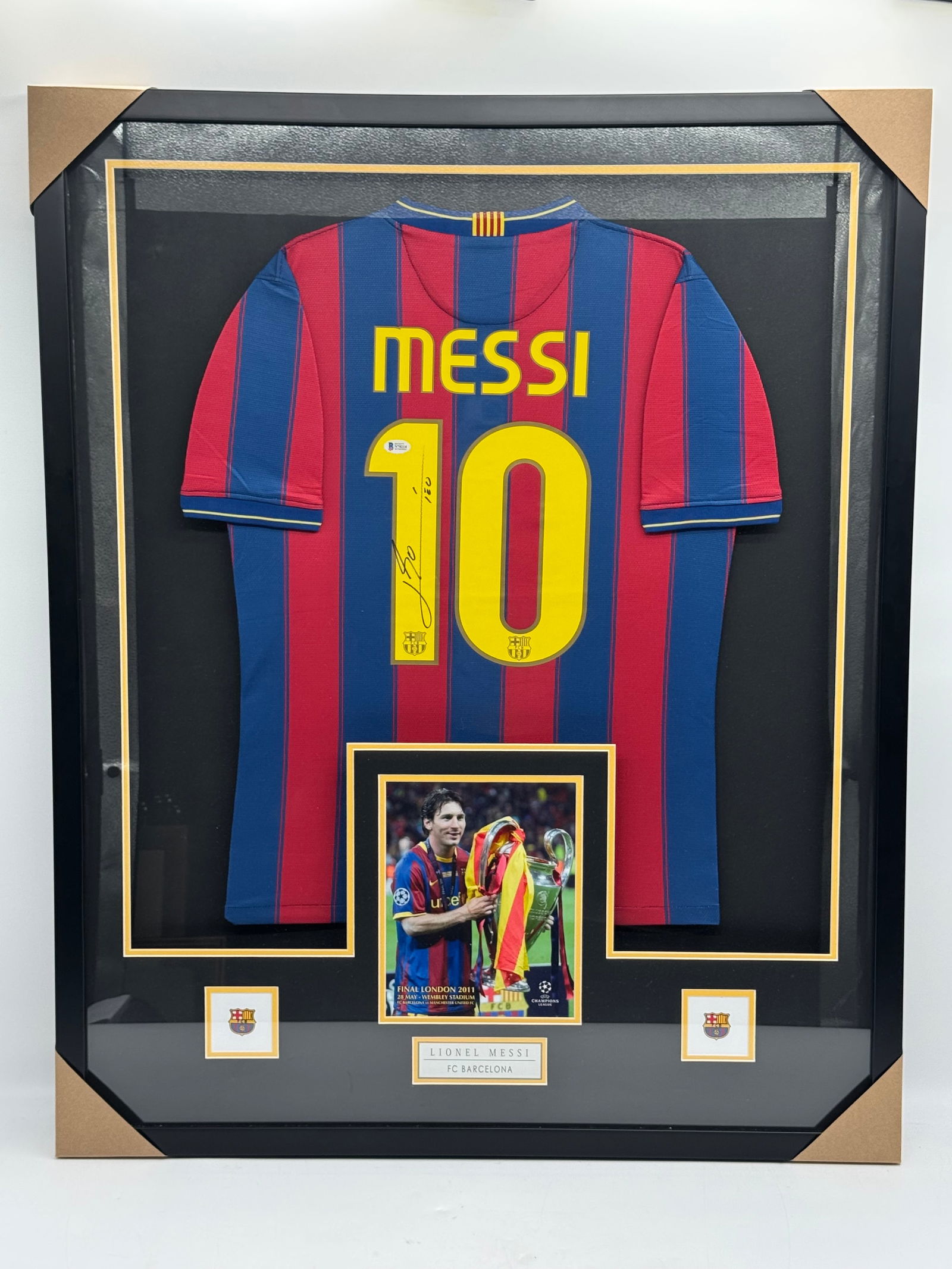 Lionel Messi – FC Barcelona 2011 Season Home Jersey (1 of 7)