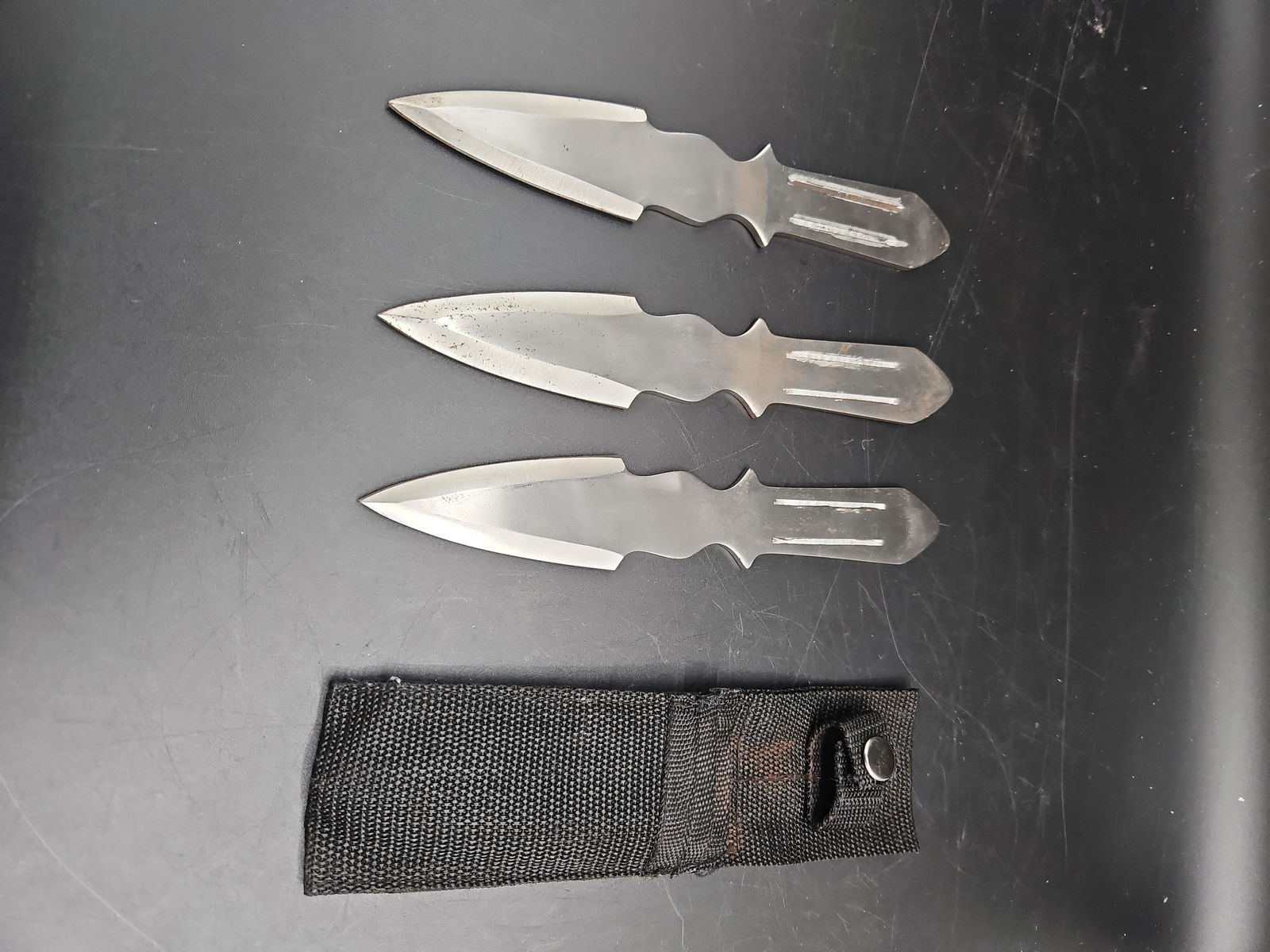 Set of 3 Stainless Steel Throwing Knives with Sheath (1 of 3)