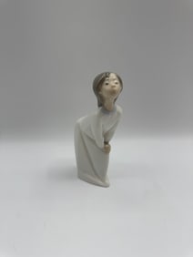 Lladro Girl in Nightgown Figurine