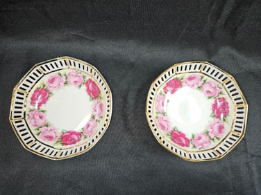 Pair of Schwarzenhammer Bavaria Reticulated Bowls