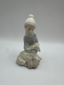 Lladro Figurine: Girl with Lamb