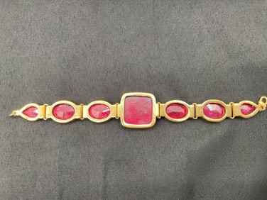 Indian Ruby Corundum Bracelet with 7 Faceted Stones