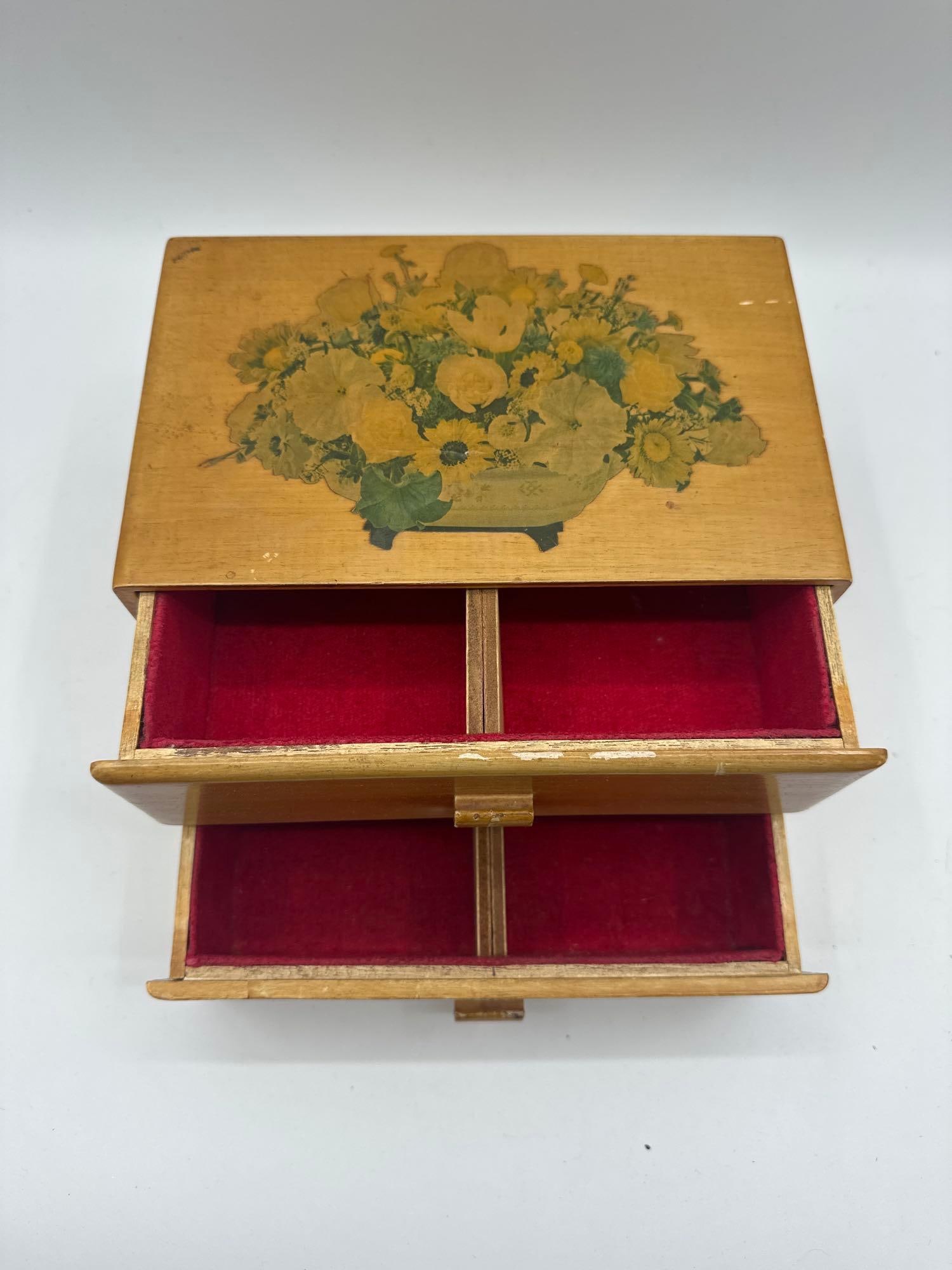 Vintage Floral Jewelry Box (1 of 5)