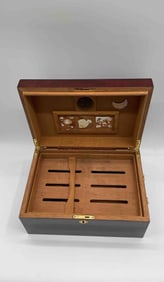 Decorative Cigar Humidor with Leaf Motif
