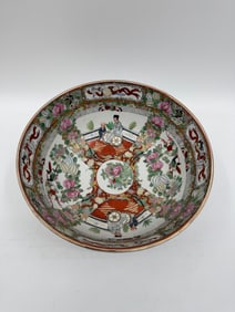 Vintage Chinese Rose Medallion Porcelain Bowl