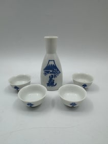 Japanese Sake Set with Mount Fuji Design