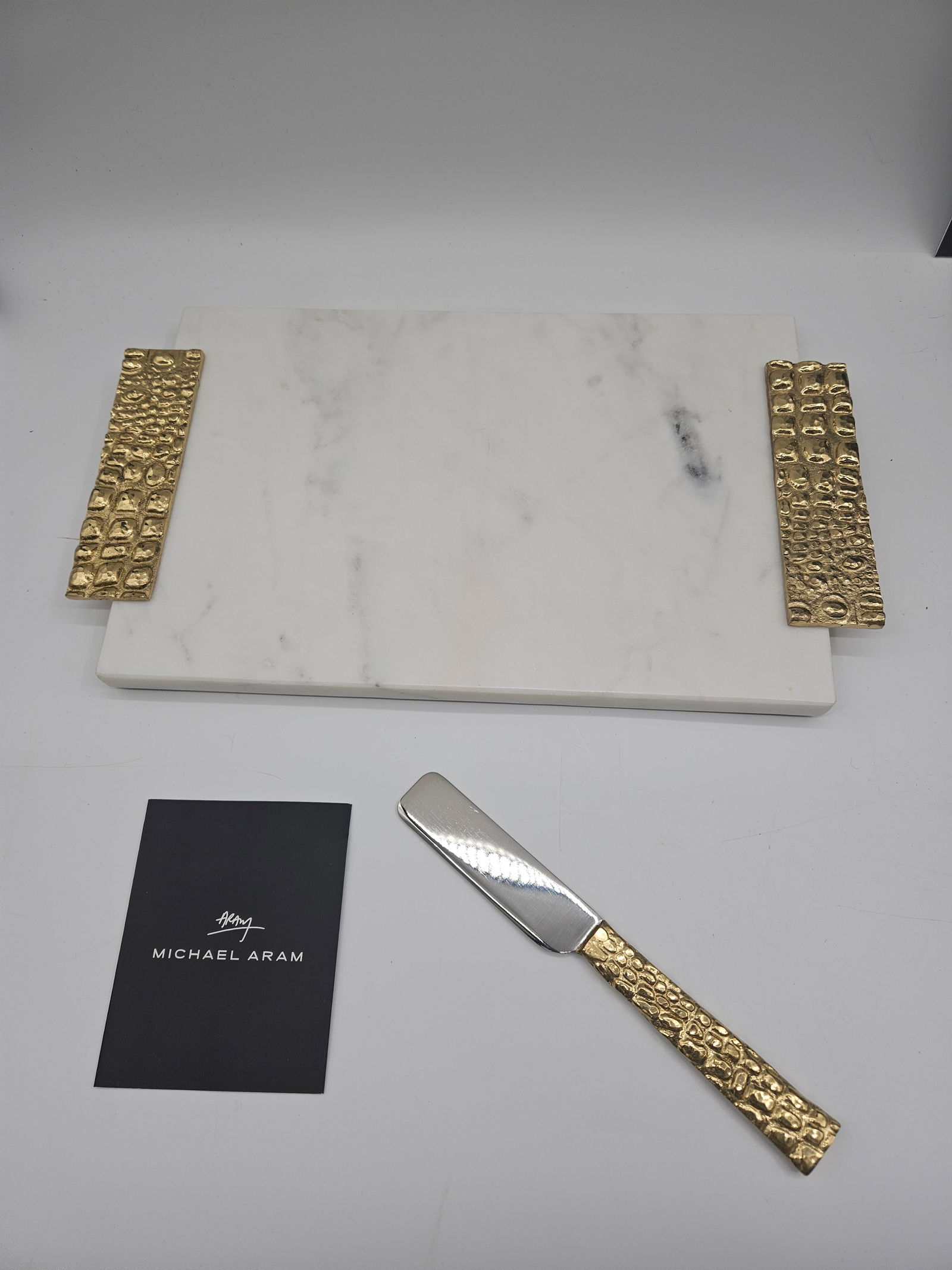 Michael Aram Marble Cheese Board with Knife (1 of 4)
