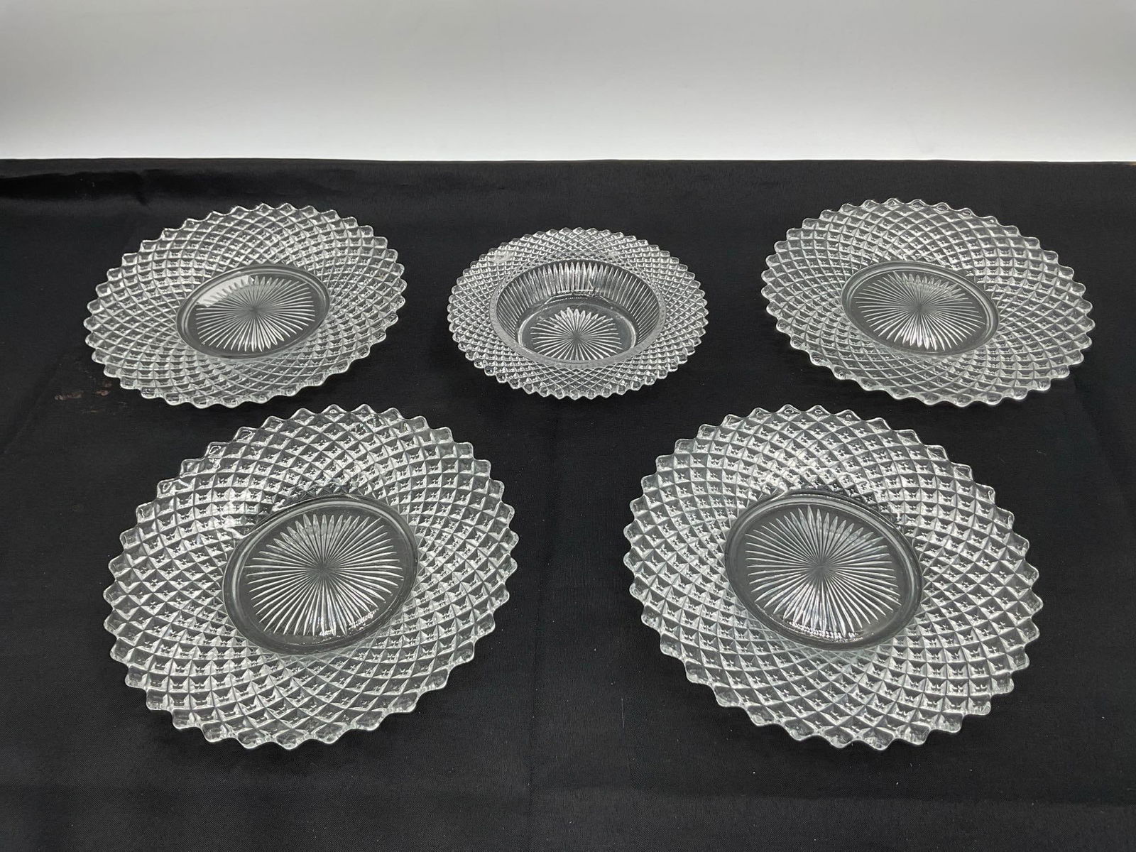 5 Pressed Glass Serving Bowls with Diamond and Starburst Pattern (1 of 4)