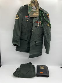 U.S. Army Dress Uniform Lot with 101st Airborne Items