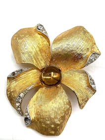 Gold Tone Flower Brooch with Textured Petals