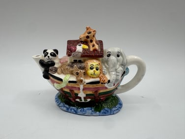 1995 Tea-Nee Teapots Cardinal Inc. Noah's Ark Teapot