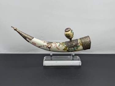 Chinese Qing Dynasty Style Horn Snuff Bottle