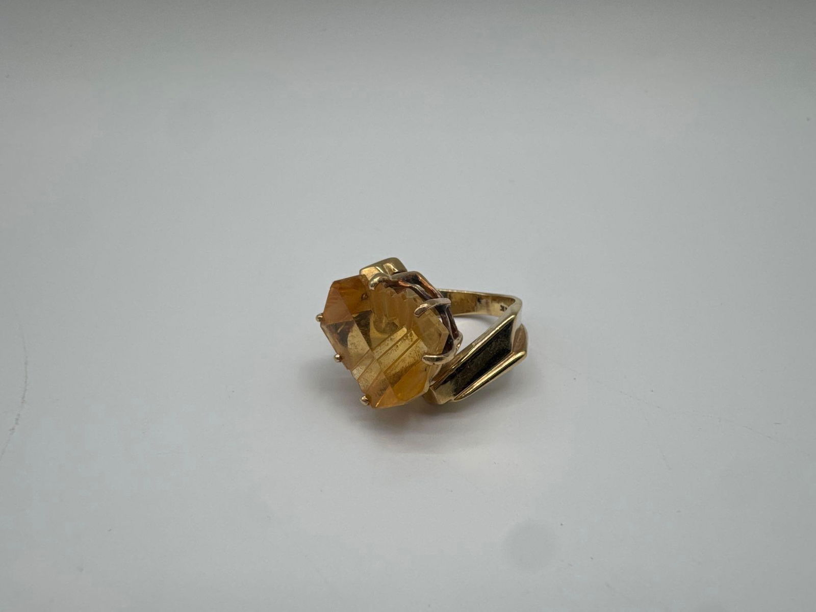 14K Gold Ring with Faceted Citrine Stone (1 of 4)