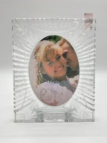 Cut and Etched Crystal Photo Frame with Oval Opening