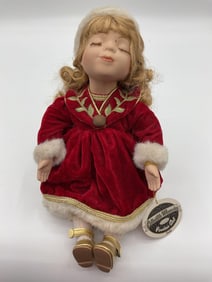 Vintage DanDee Collectible Memories Amber Porcelain Wind-up Music Doll
