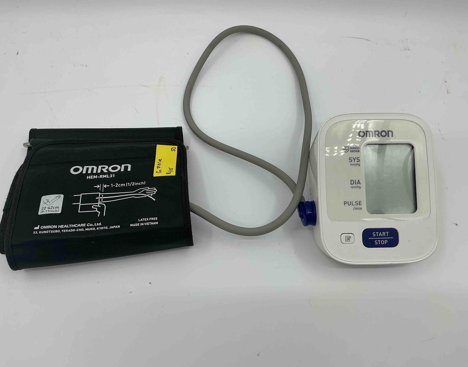 Omron Digital Blood Pressure Monitor with Cuff (1 of 7)