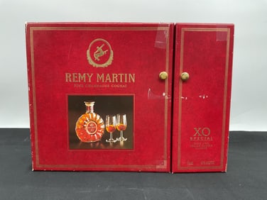 Remy Martin XO Special Fine Champagne Cognac with Glasses