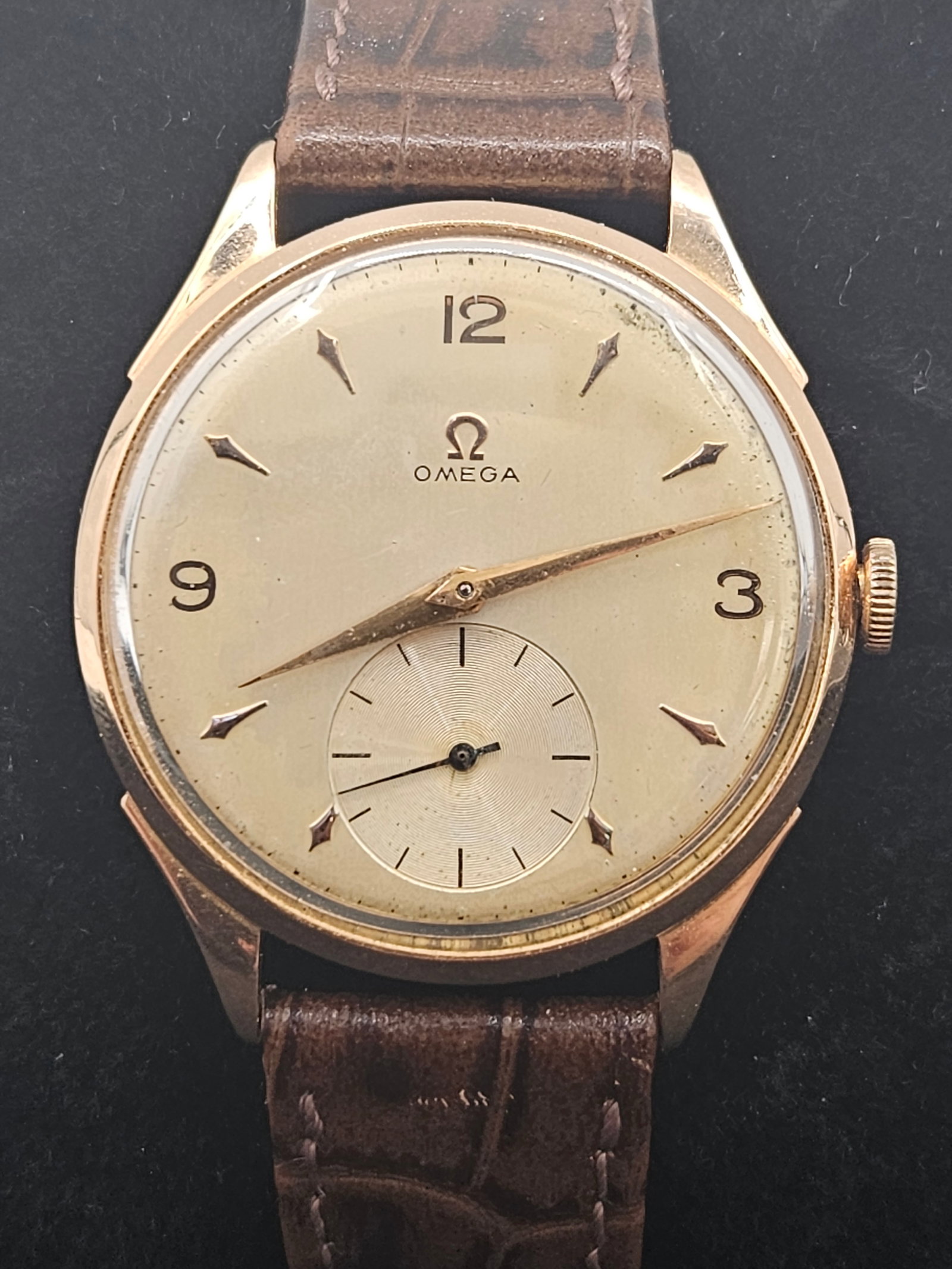 Vintage Omega 18K Gold Mechanical Wristwatch (1 of 6)