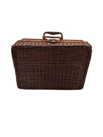 Cadillac Tailgate Pack Wicker Picnic Basket