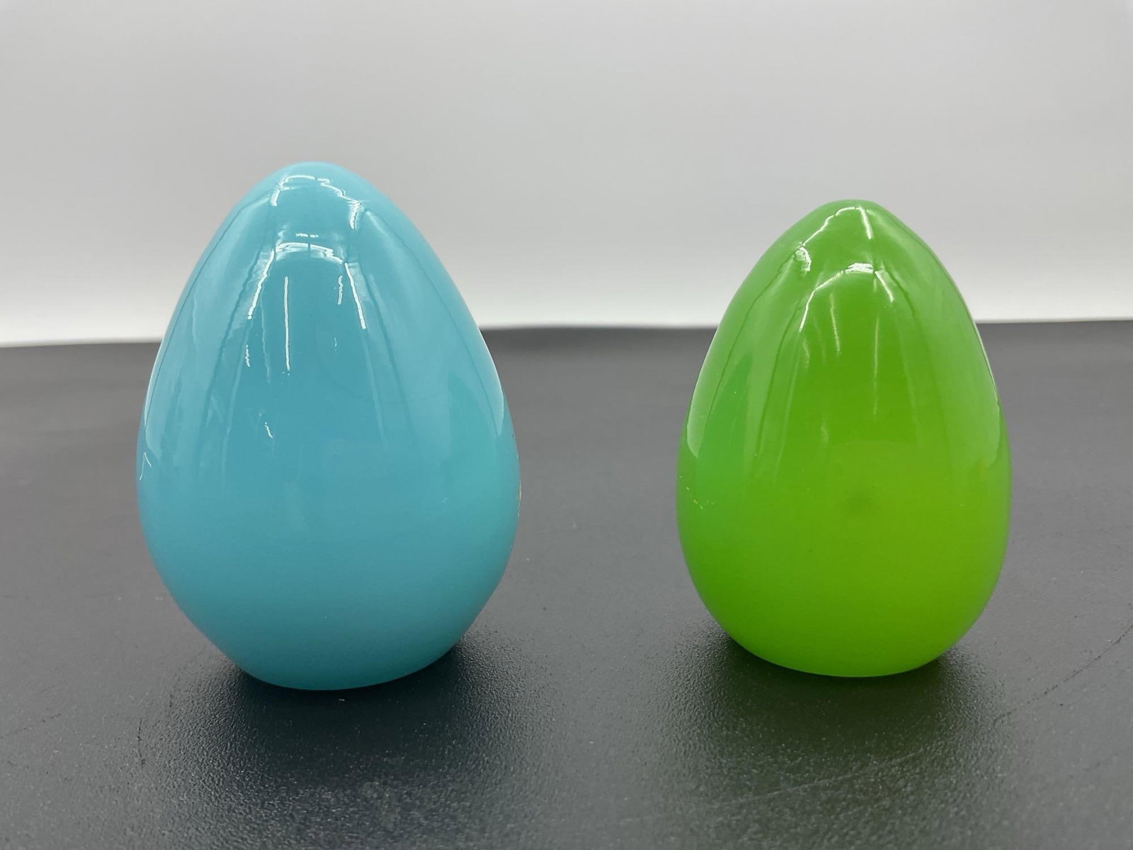Vintage Handblown Art Glass Eggs (1 of 3)