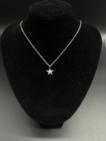 18kt Chain with Star-Shaped Diamond Pendant