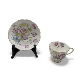 Royal Albert - Teacup & Saucer