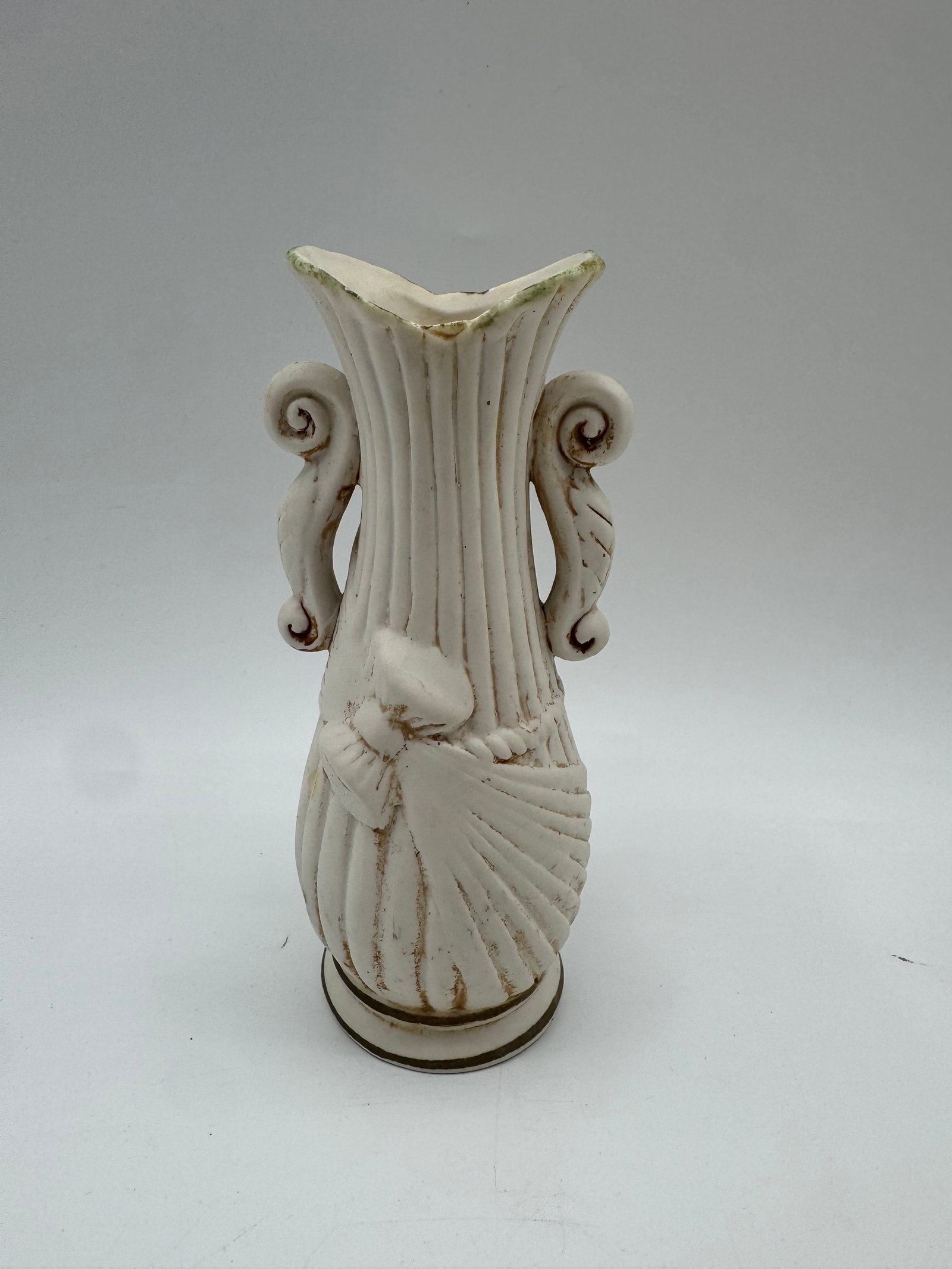 Vintage Off-White Ceramic Vase with Shell and Scroll Design (1 of 4)