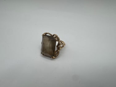 14kt Gold Ring with Rectangular Smoky Quartz