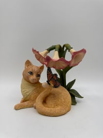 Collectible 'A Moment of Friendship' Cat Figurine