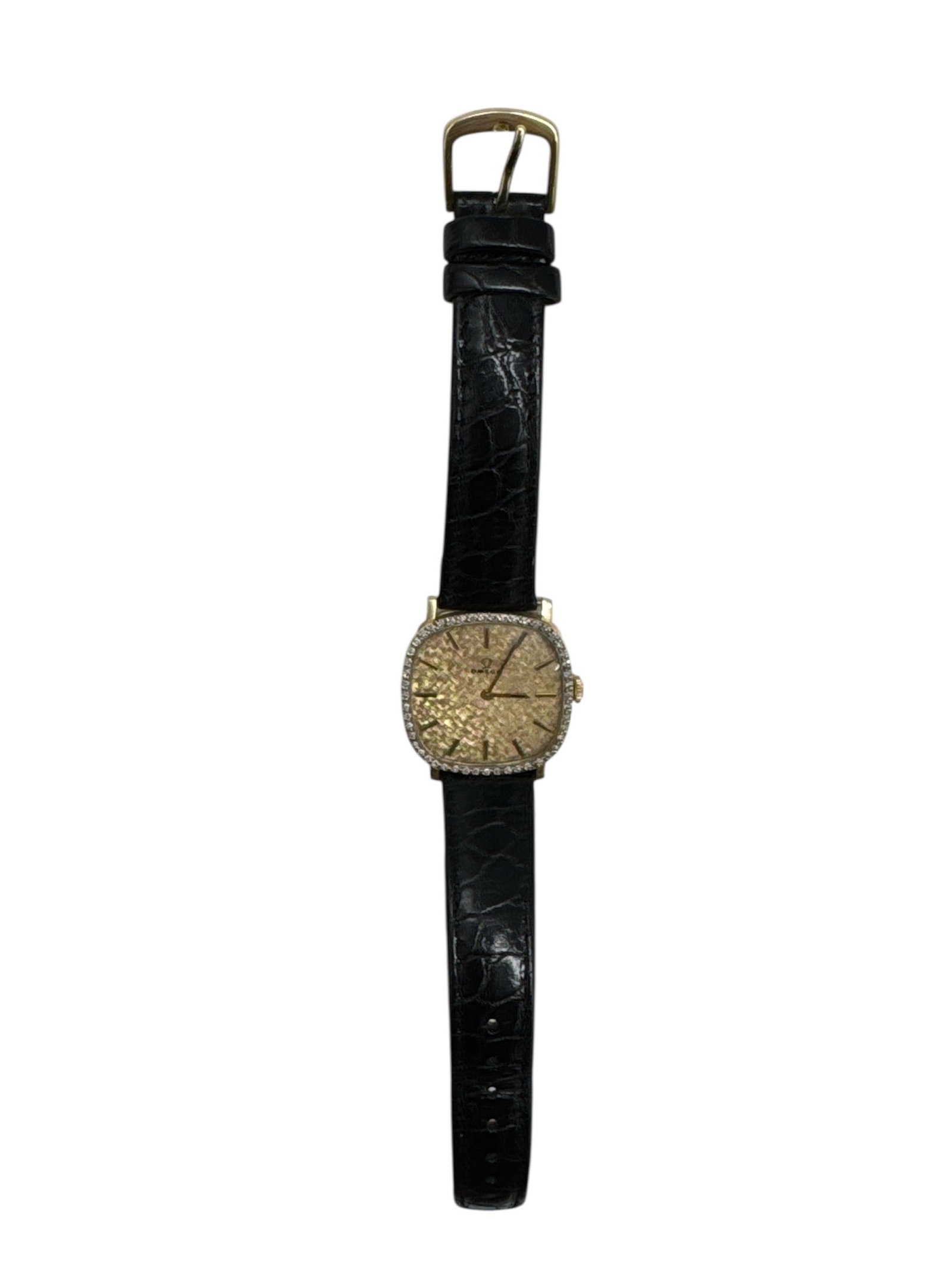Vintage Omega 14k Gold Dress Watch: This sophisticated timepiece is a premier example of Omega’s mid-century luxury watchmaking. Crafted in 14k solid gold