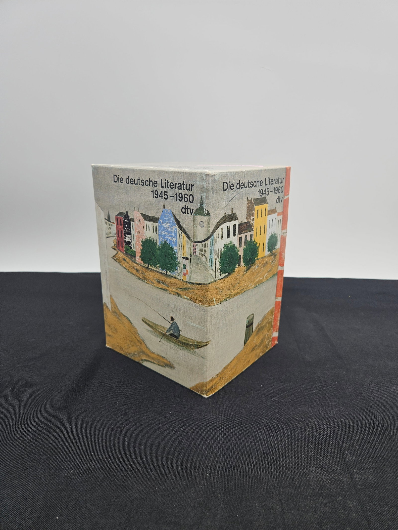 Set of “Die deutsche Literatur 1845–1950?? – Four-Volume Collection: Complete four-volume boxed set of Die deutsche Literatur 1845–1950, a comprehensive German literary reference series covering authors, works, and movements across a century of literature. Each v