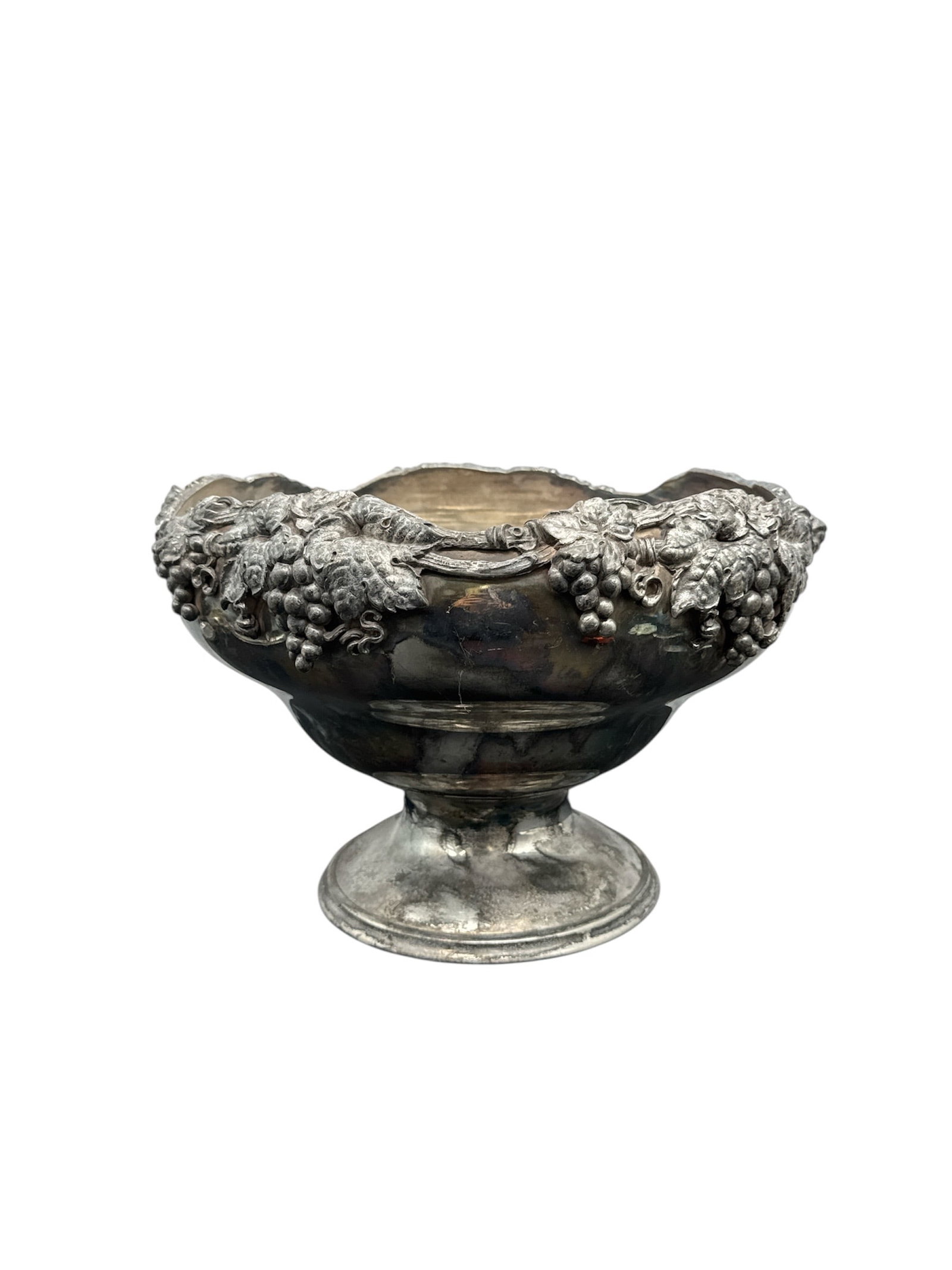 Silver Plated Footed Bowl with Grapevine Decoration (1 of 3)