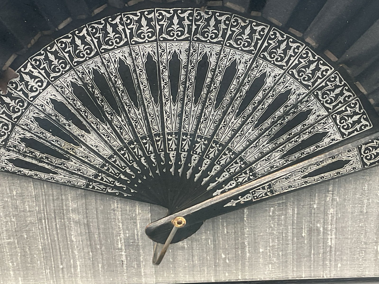 Framed fan - 3