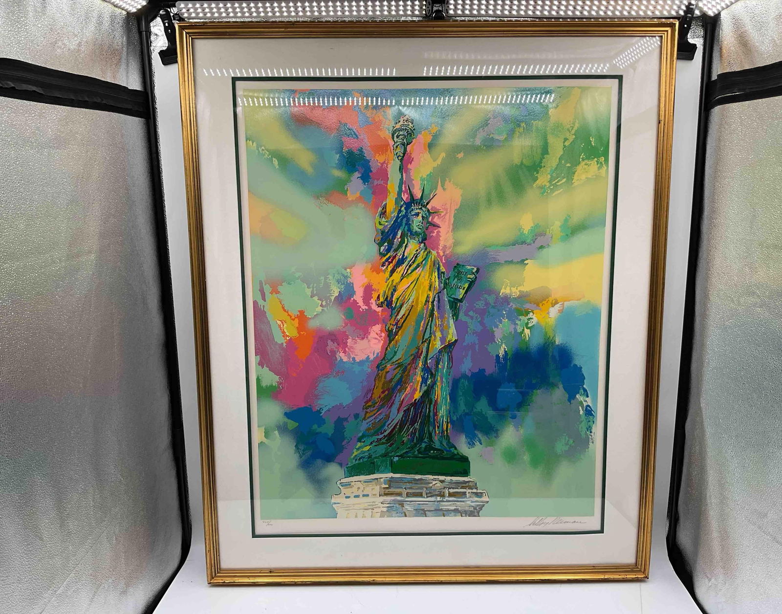 "Lady Liberty" By Leroy Neiman (American, b. 1921-2012) Silkscreen: Vibrant, colorful depiction of the Statue of Liberty in by LeRoy Neiman, signed and numbered in pencil on the bottom left 423/600. Medium: Silkscreen print Dimensions: H:49in x L: