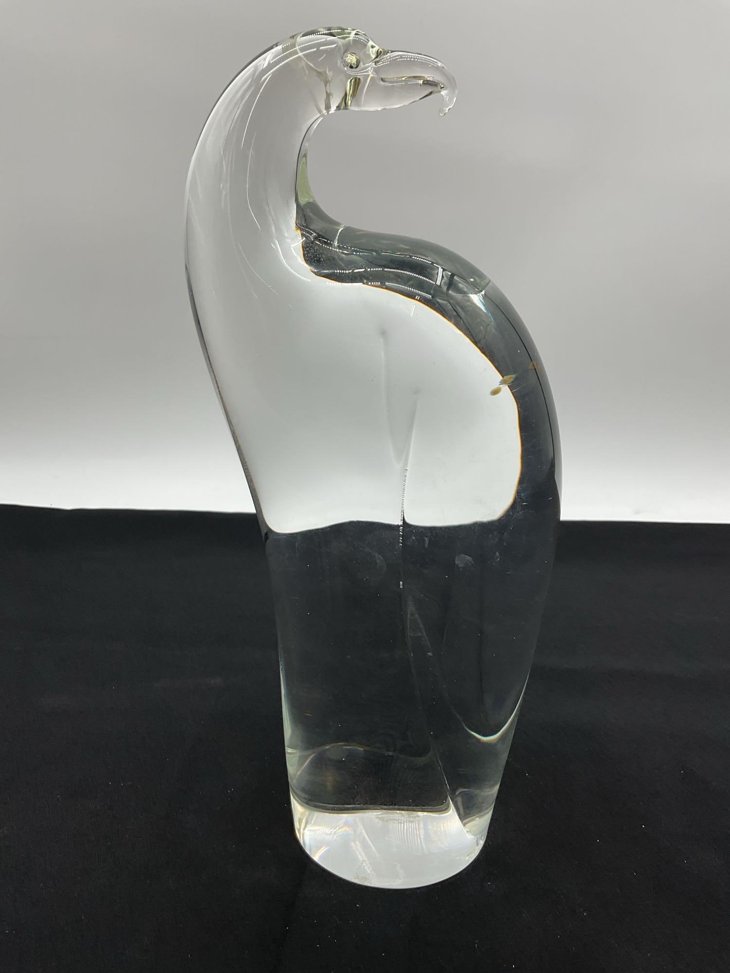 Murano Oggetti Italy Art Glass Falcon/ Eagle: Handcrafted Murano art glass sculpture by Oggetti Italy, known for its modern design and vibrant craftsmanship. Created using traditional Venetian glassblowing techniques, this clear glass form likely