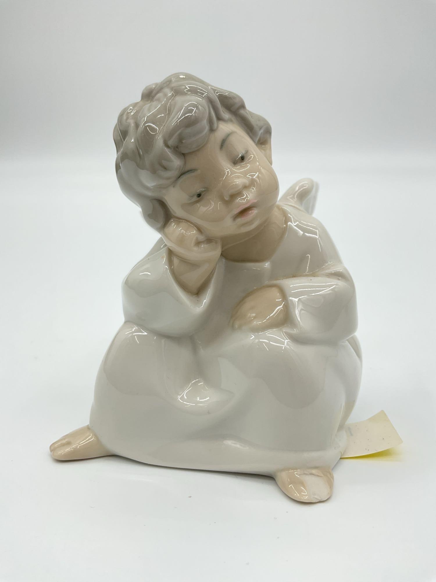 Lladro Sleeping Angel Porcelain Figurine (1 of 3)