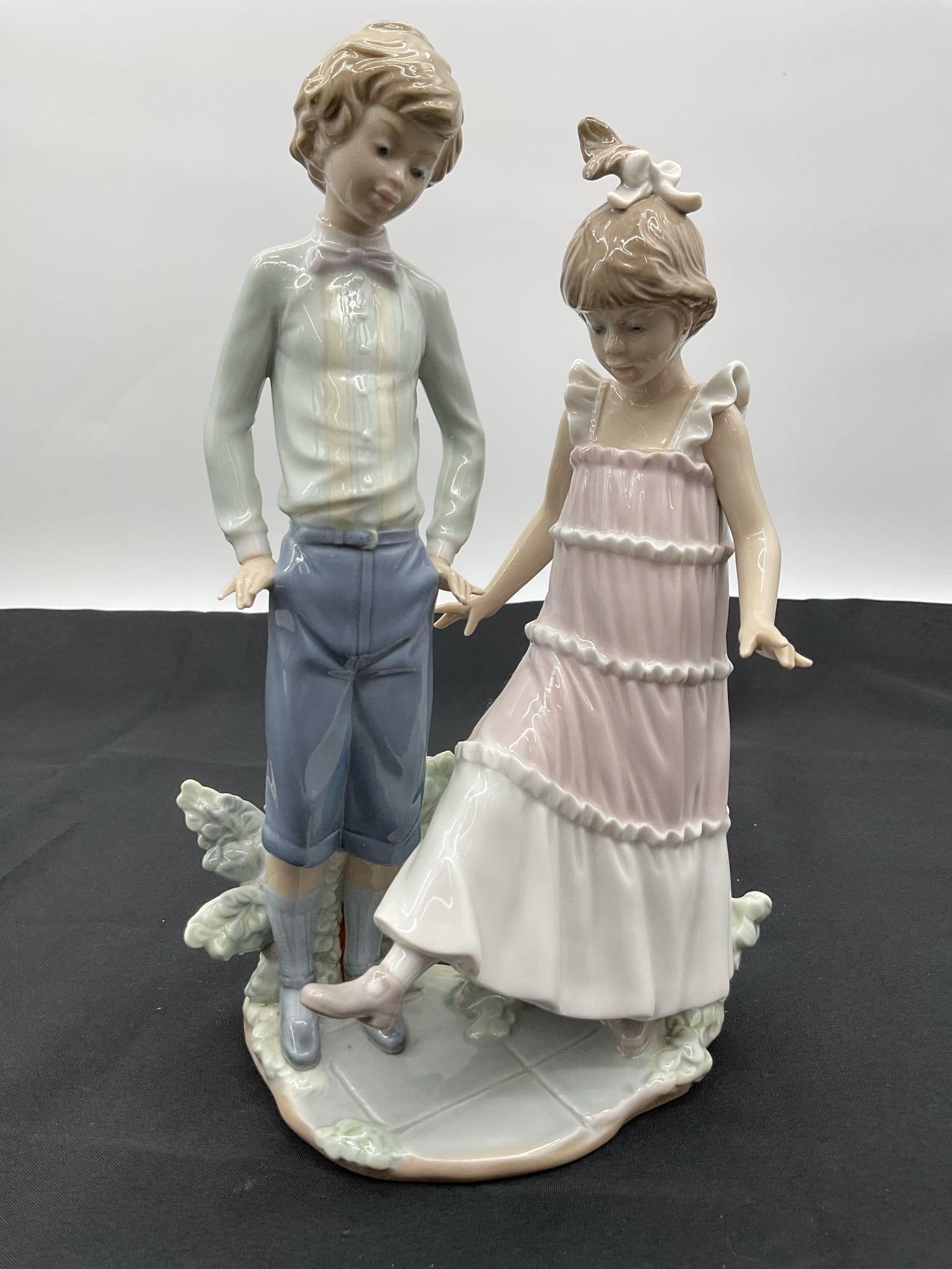 Lladro Porcelain Figurine Boy and Girl Dancing (1 of 3)