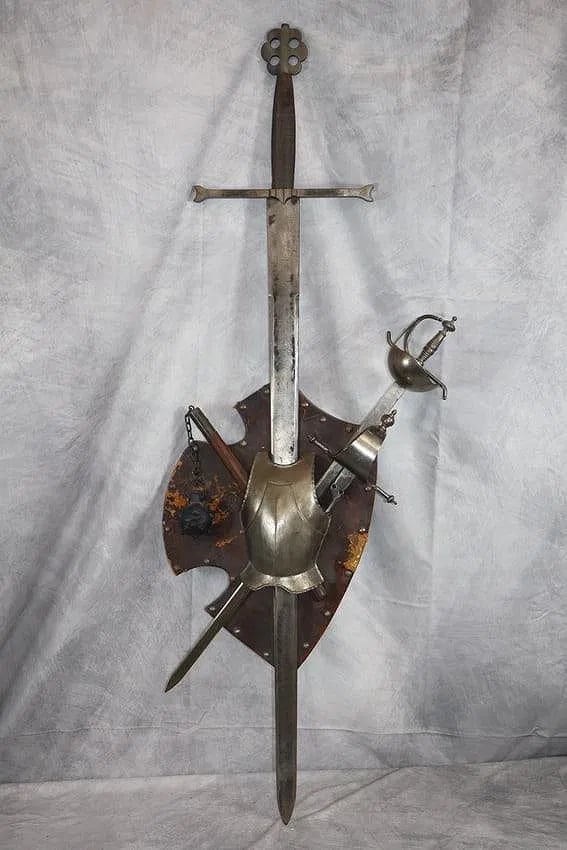 4 Piece Metal Armor Set (1 of 6)