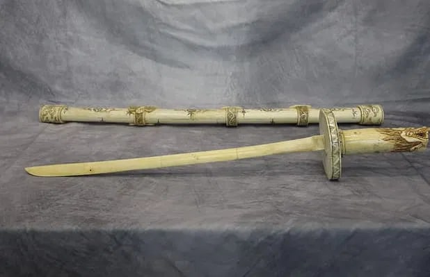 Oriental Bone Sword - 2