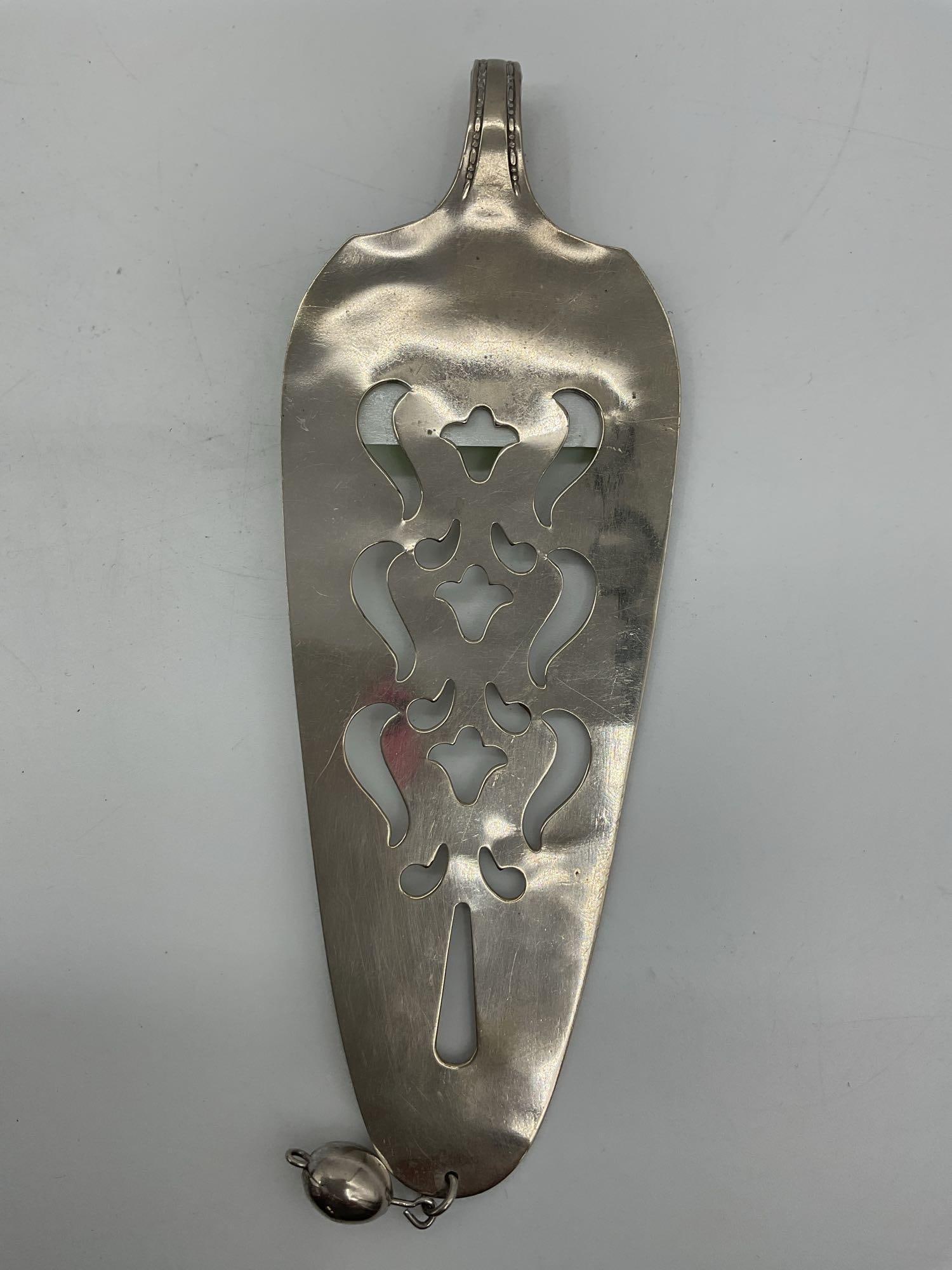 Vintage Silver-Plated Silent Butler Crumb Catcher Lid (1 of 4)