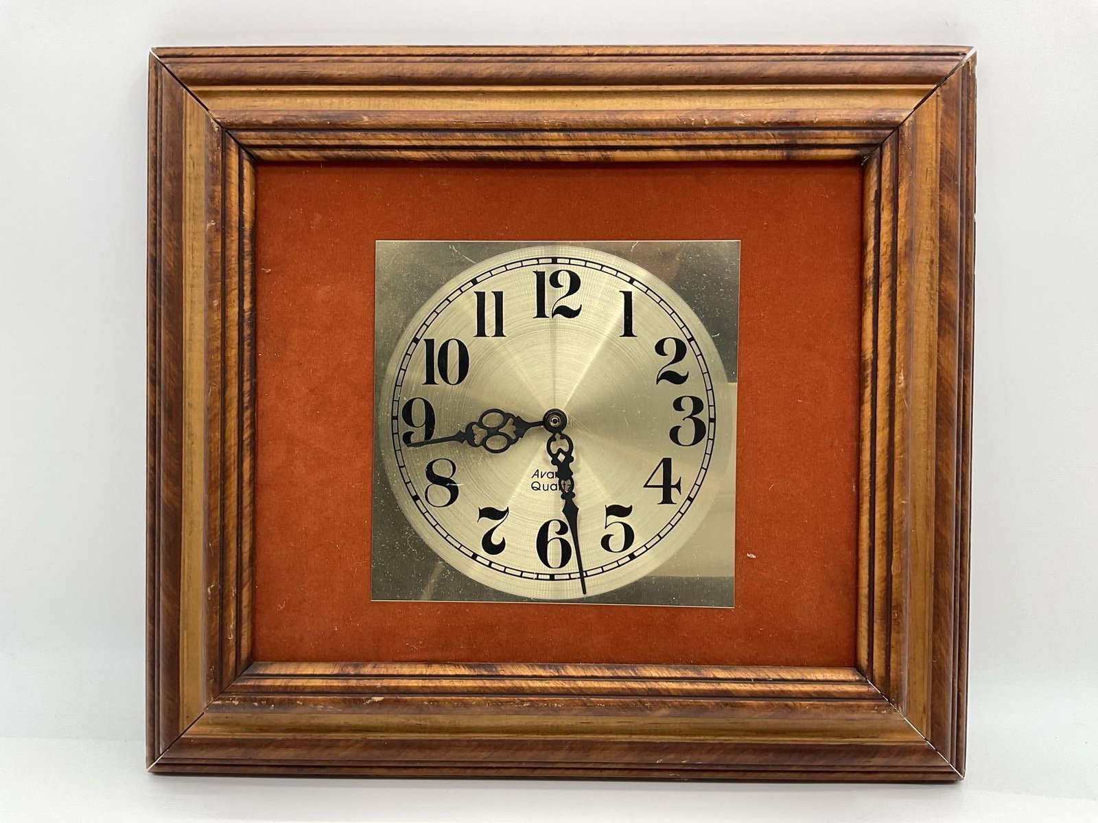 Avant Quartz Framed Wall Clock (1 of 3)
